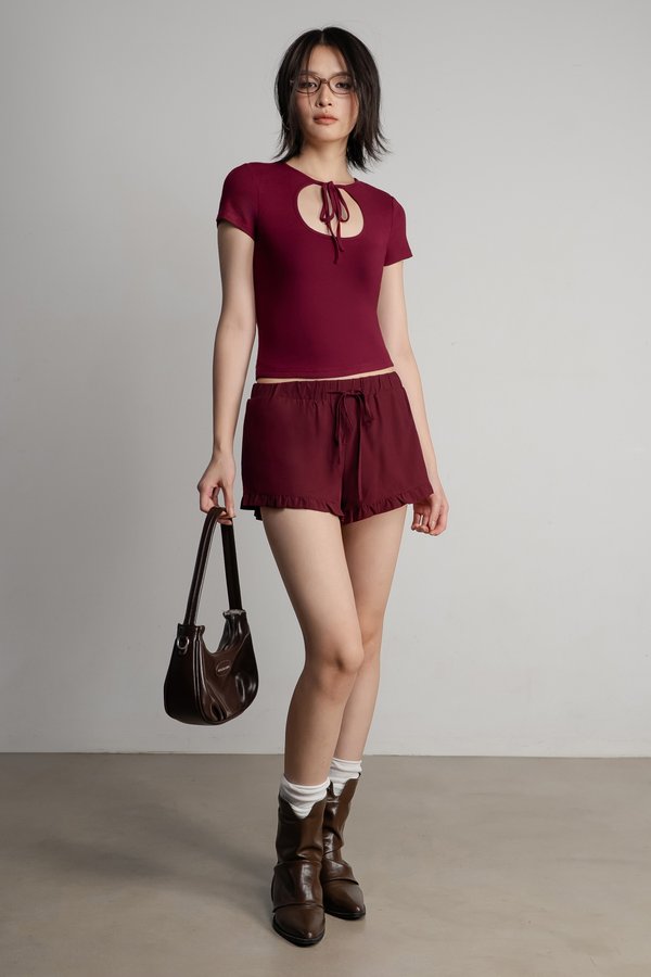 Peony Shorts in Burgundy