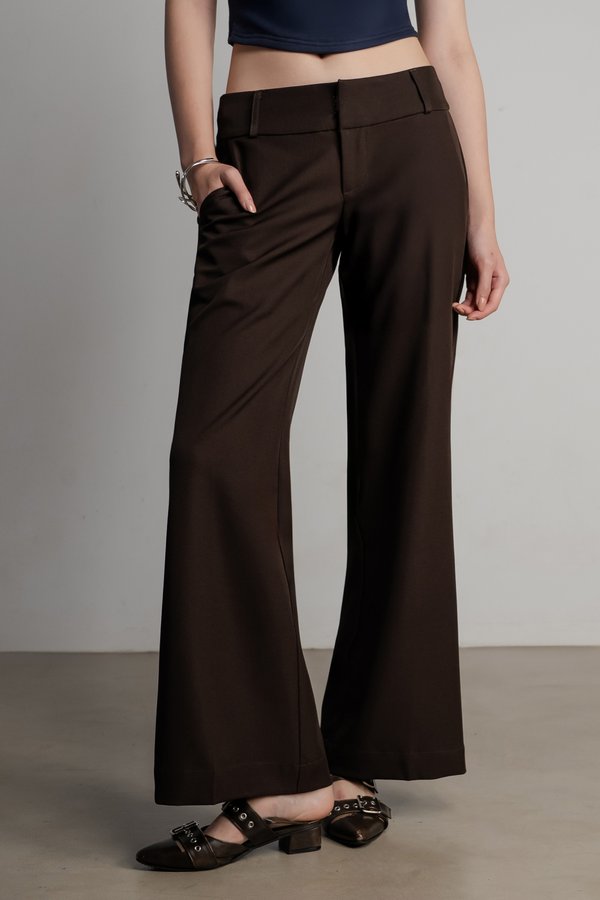 Poise Pants in Brown