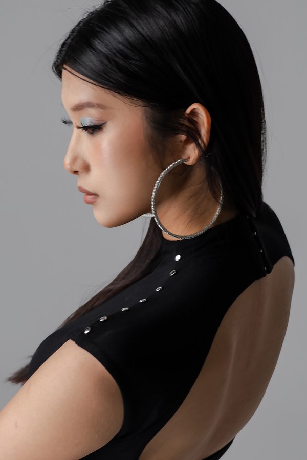 Avoid Top in Black