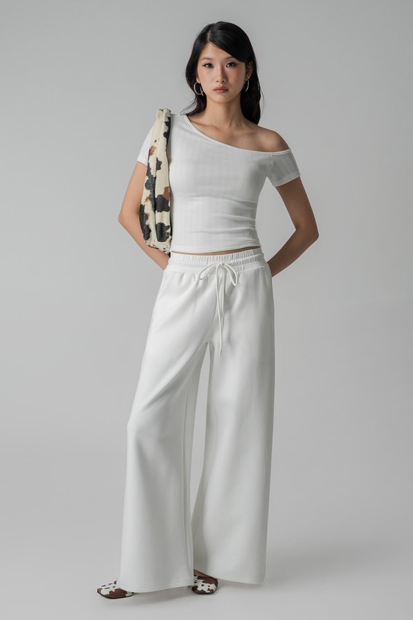 Lazy One-Shoulder Top in White