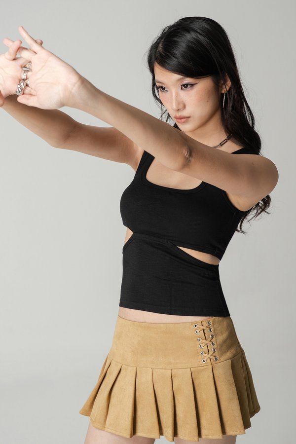 Facet Top in Black